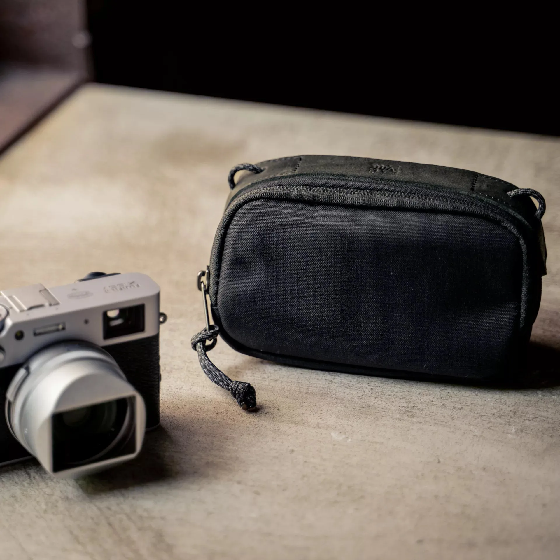 Portable Camera Pouch M